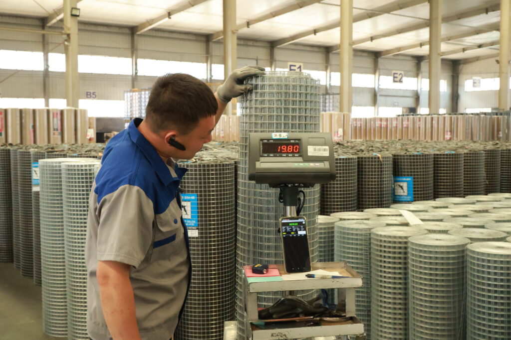 Wire Mesh Production Cost Breakdown: Why Is One Quote Cheaper Than Another?