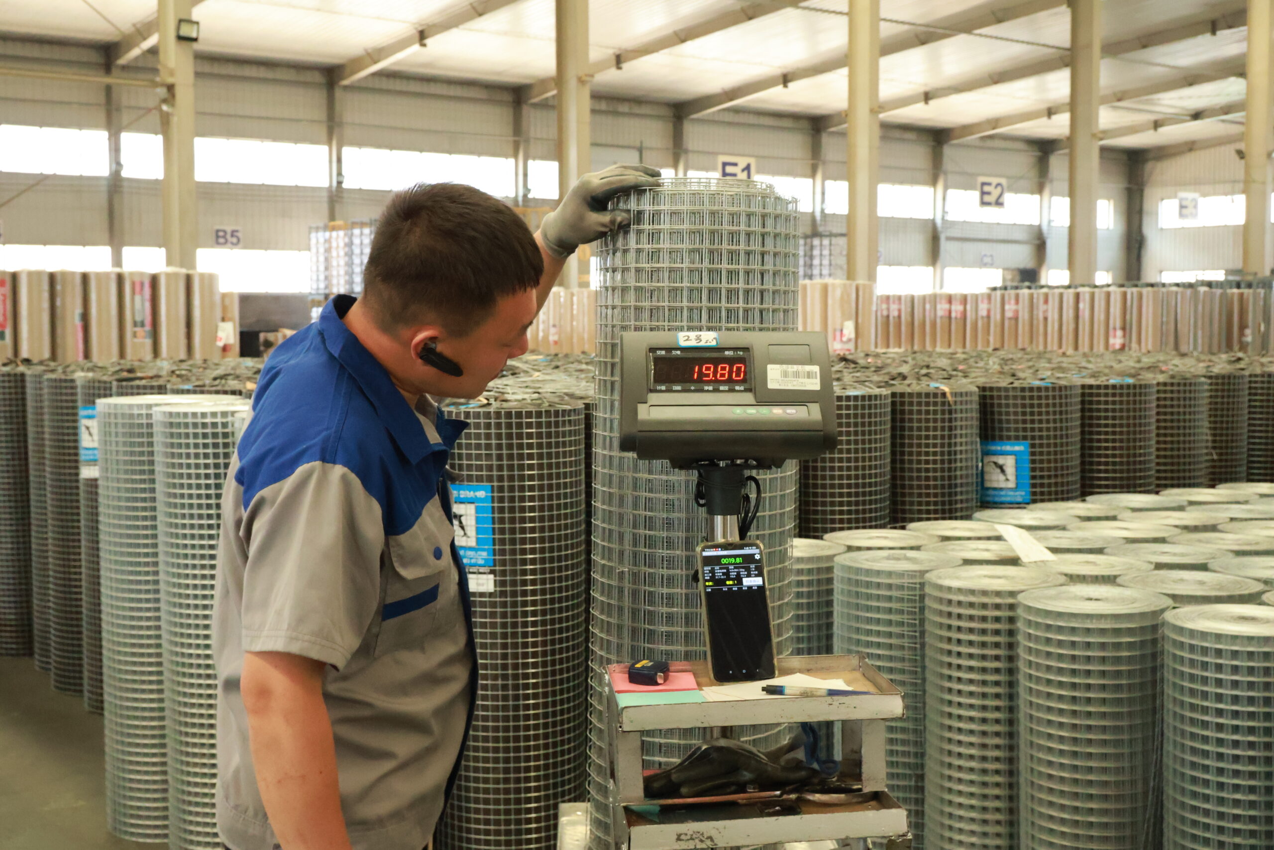 Wire Mesh Production Cost Breakdown: Why Is One Quote Cheaper Than Another?
